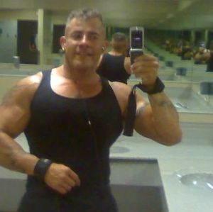 Meet your Posher, Robert romero